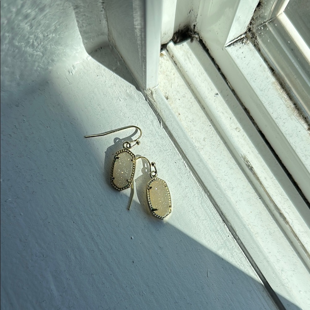 Kendra Scott Gold and Cream Dangle Earrings